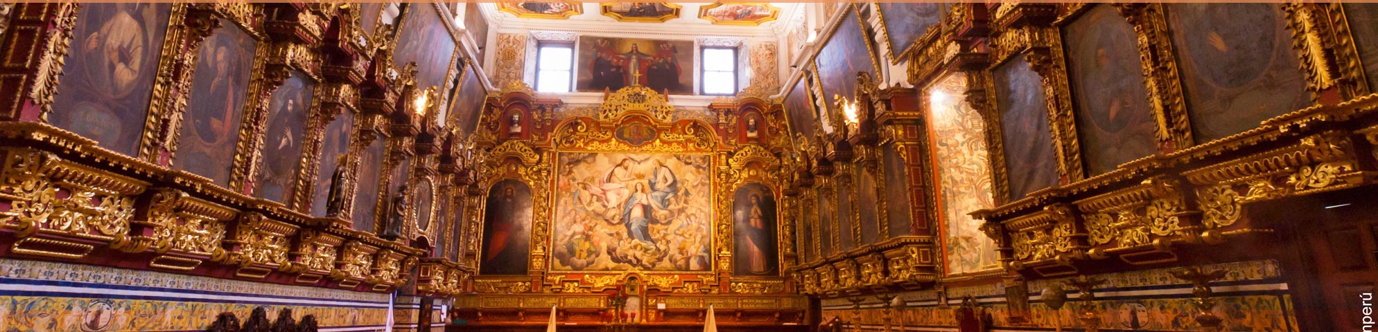 Interior Iglesia San Pedro - Beatrice Velarde
